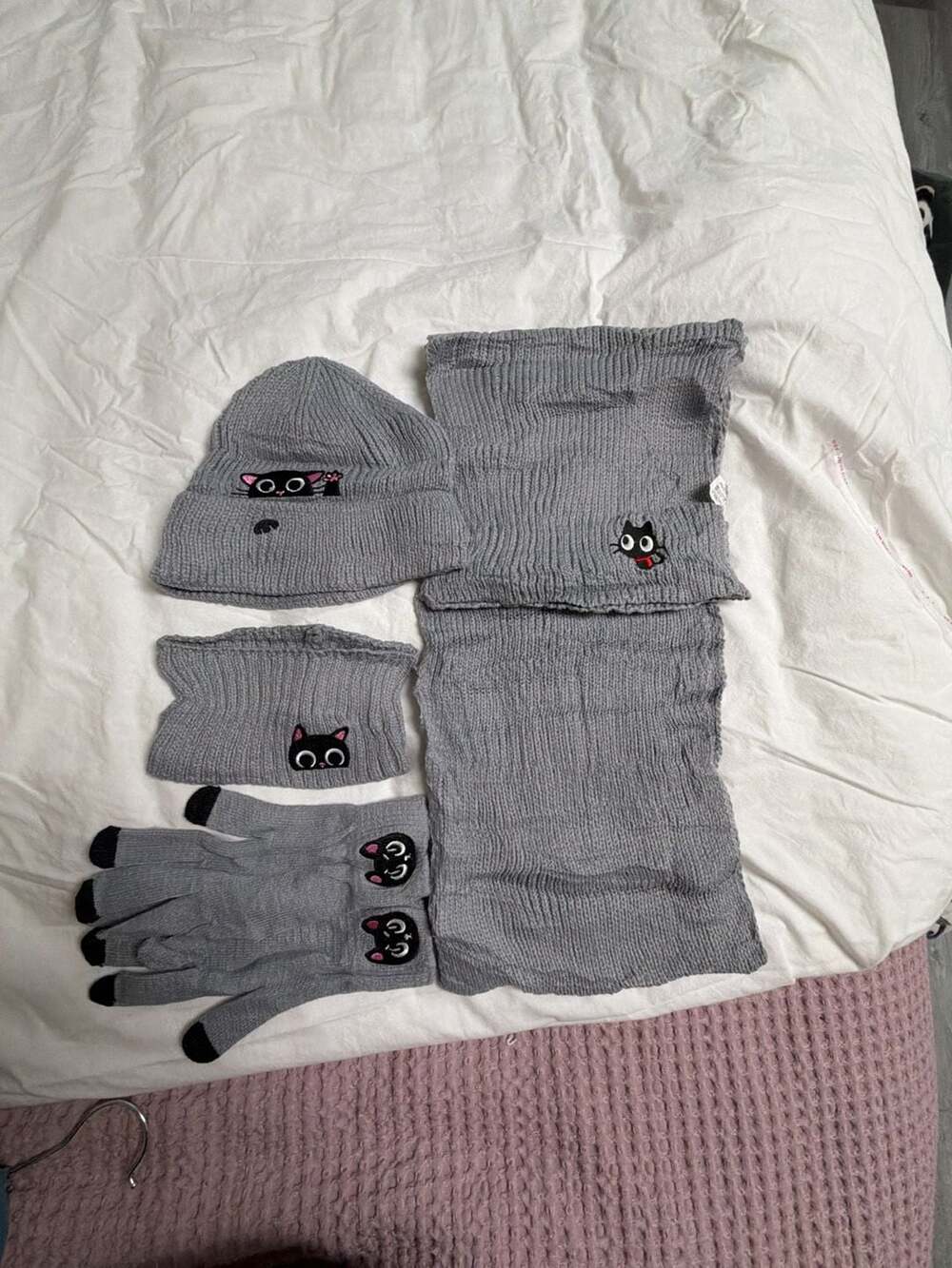 Bocaoying 4 in 1 Knit Beanie Gloves Scarf Set